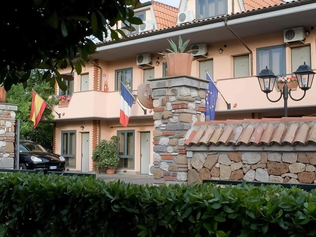 Hotel Louis I Ciampino Exterior photo